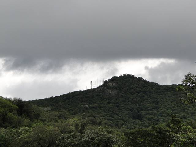 Nuvens lá onde a van ficou estacionada