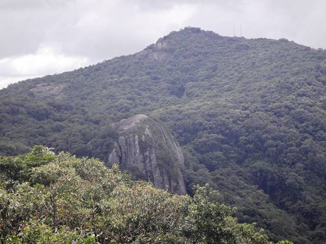 Pedra dos Cabritos vista da Pedra das Flores