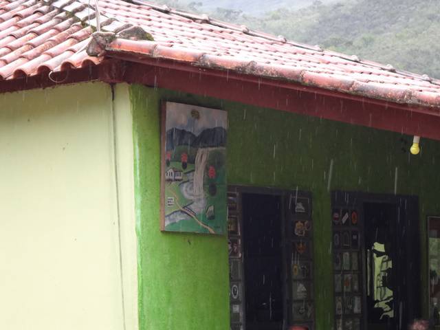 A chuva veio em boa hora, quando já estávamos de volta à pousada.