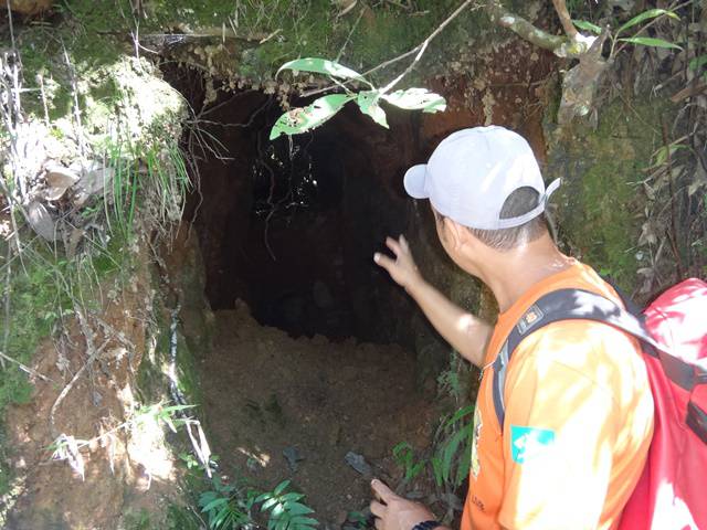 Guia explicando sobre a mineração na fazenda.