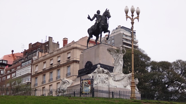 Praça Mitre, em Buenos Aires.