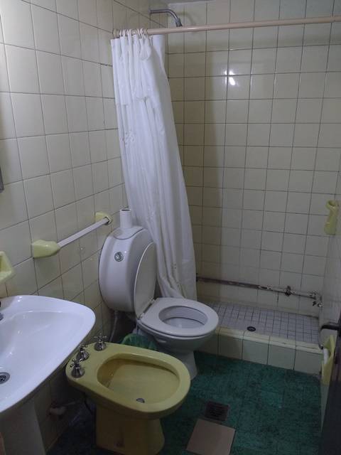 Hotel em Mendoza - banheiro.