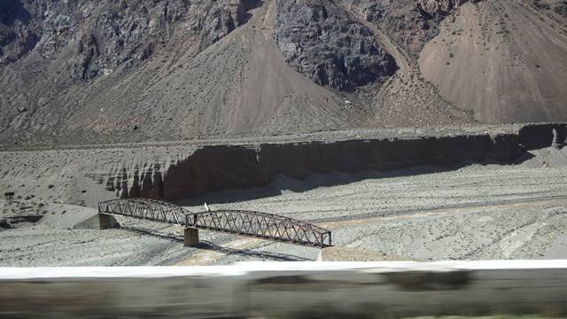 Ponte sobre o Rio Mendoza.