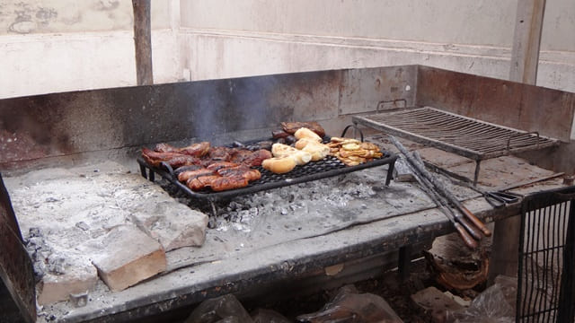 Churrasco na Bodegas Krontiras.