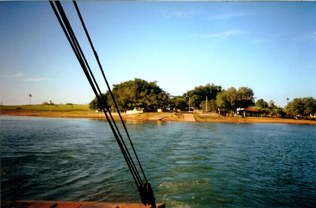 Represa do Peixoto, vista da balsa