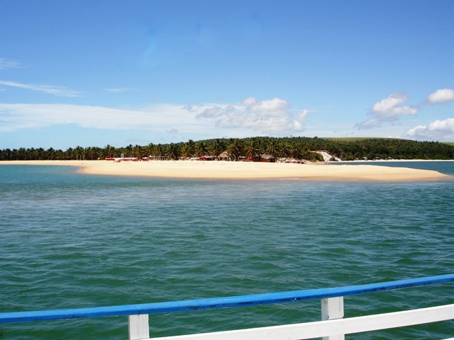 Escuna até a Praia do Gunga