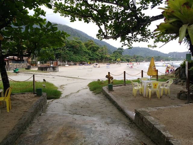 Pousada Seachegue, em Ubatuba: visão da praia.