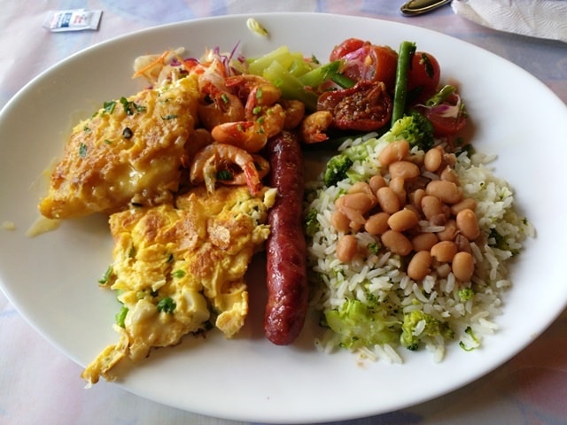 Almoço no Tio Sam, em Ubatuba (Enseada).