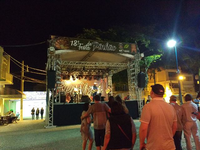 Festa do Pinhão, de Cunha/SP.