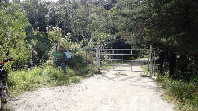 Trilha para a Pedra da Macela. De carro, só até aqui.