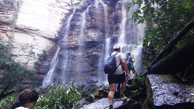 Subindo a trilha, até o mirante da cachoeira.