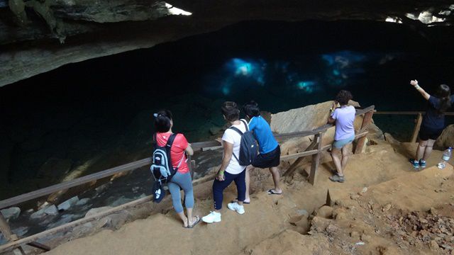 Gruta Azul, na Fazenda Pratinha, Chapada Diamantina.