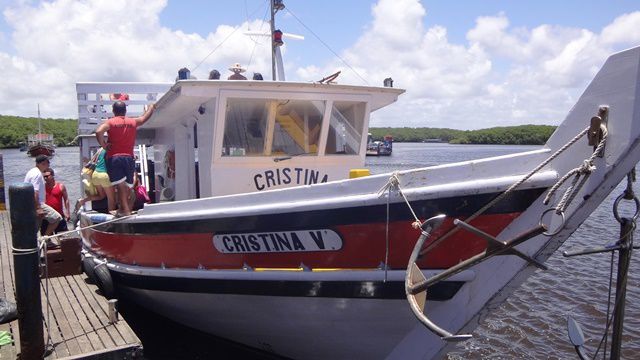 Barco que nos levou pelo passeio até Coroa Alta.