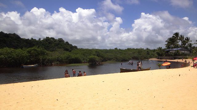 Rio do Trancoso e sua prainha de água doce.