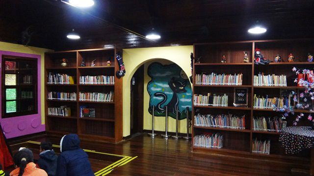 Biblioteca da Casa Encantada.