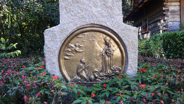 O Bosque é uma homenagem ao Papa João Paulo II.