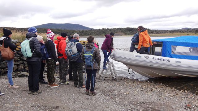 Embarcando para a Isla Martillo