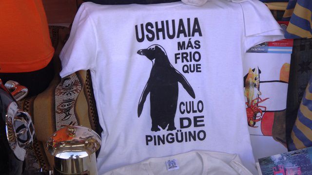 Olha essa camiseta hahaha