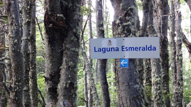 Ushuaia - trekking Laguna Esmeralda - boa parte da trilha tem sinalização