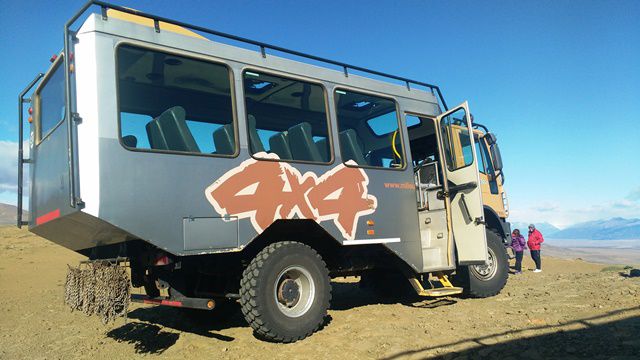 Caminhão 4x4 que fez nosso transporte