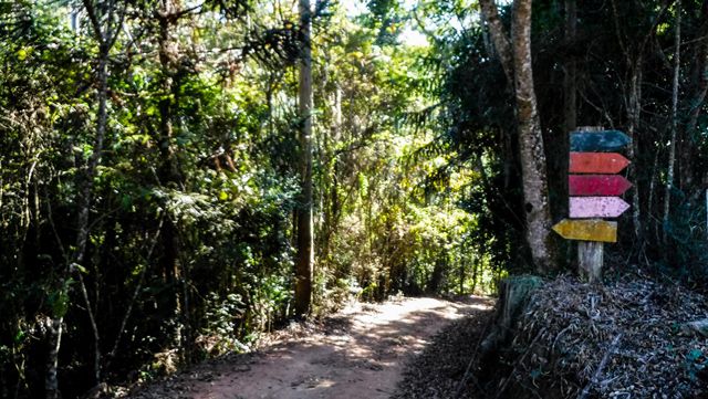 Trilha Caminho do Vuna, em Atibaia