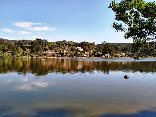 Lago do condomínio