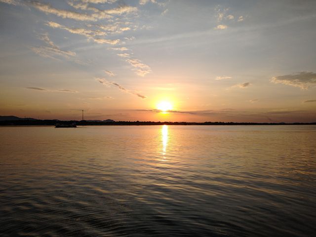 Pôr do sol no Rio Tocantins