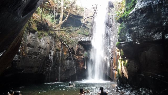 Cachoeira da Caverna - Pedra Caída, Chapada das Mesas