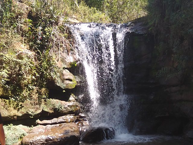 Cachoeira cujas águas desaguam no Buraco do Padre