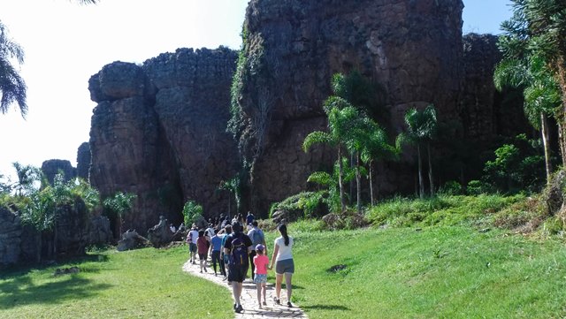 Chegando nas formações de arenito do Parque Vila Velha