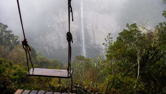 Balanço infinito da Cachoeira do Rio dos Bugres