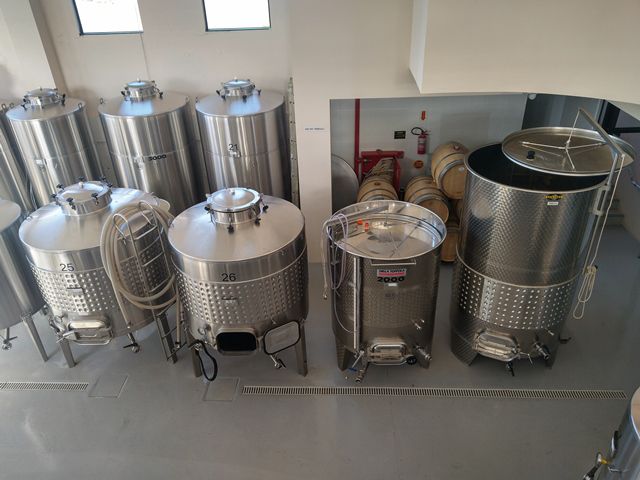 Tanques para armazenamento do vinho