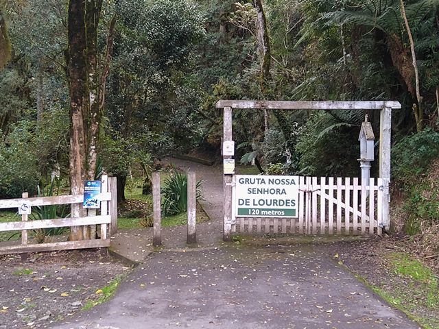 Gruta Nossa Senhora de Lourdes