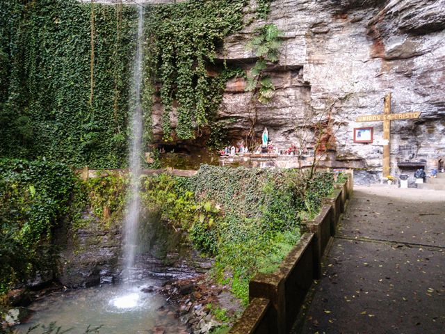 Gruta Nossa Senhora de Lourdes