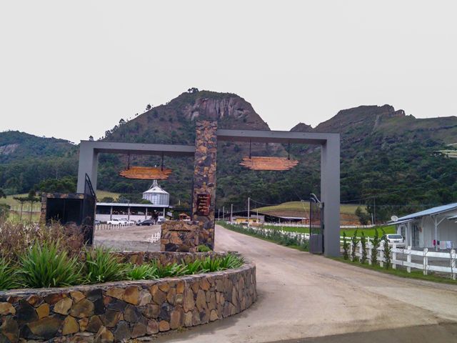 Entrada da Fazenda Morro da Cruz, para visitar o Morro do Campestre