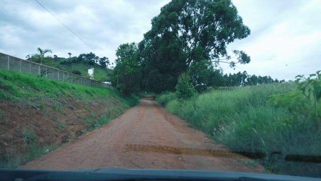 Estrada de terra até a Cachoeira dos Felix