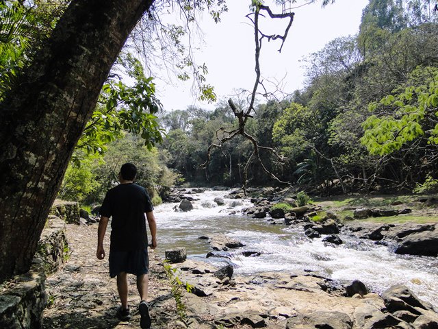 Chegando nas cachoeiras do Parque Cachoeira do Jaguari