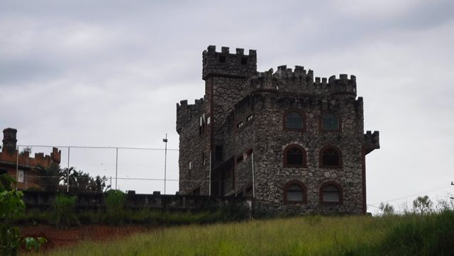 Castelo Bispo de Sá, casa de eventos em Bueno Brandão