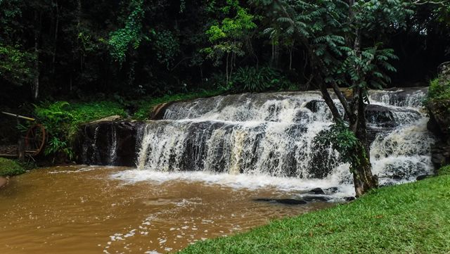 Cachoeira do Cafundó - Bueno Brandão