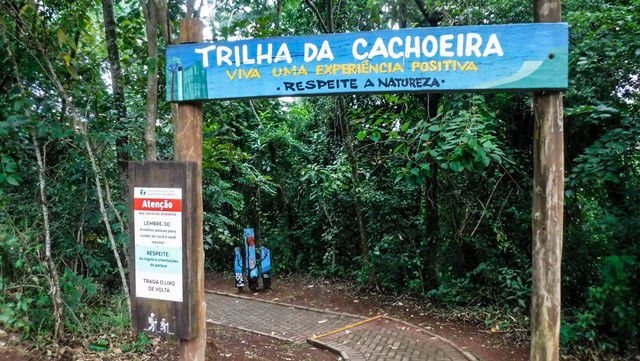 Trilha da Cachoeira da Marta