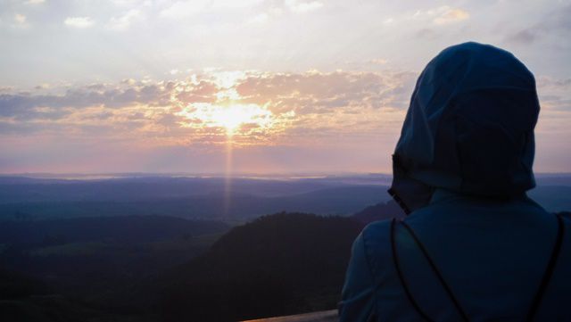 Nascer do Sol na Pedra do Índio, em Botucatu/SP