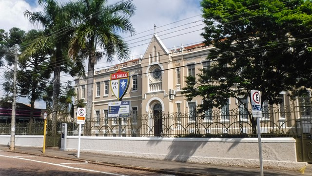 Prédio do Colégio Arquidiocesano e Escola Técnica do Comércio Nossa Senhora de Lourdes, atualmente Colégio La Salle