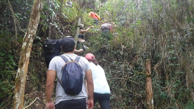 Depois de tanto descer, um pouco de subida até a Base