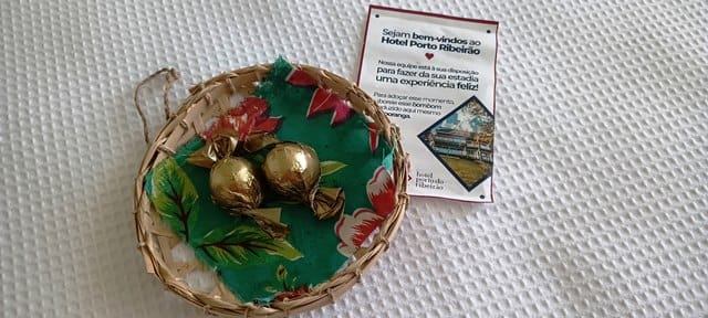 Hotel Porto do Ribeirão - mimo deixado no quarto