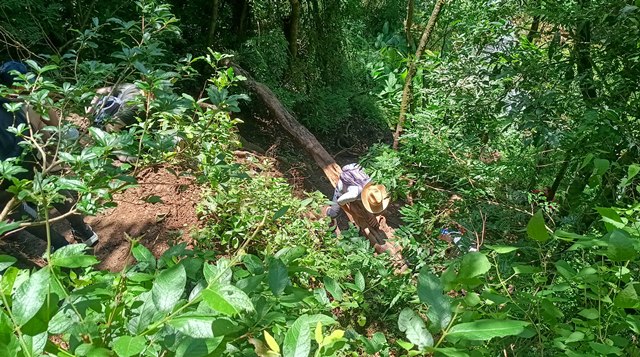 Descida para a segunda cachoeira