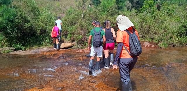 Trilha pata o Poço Quente