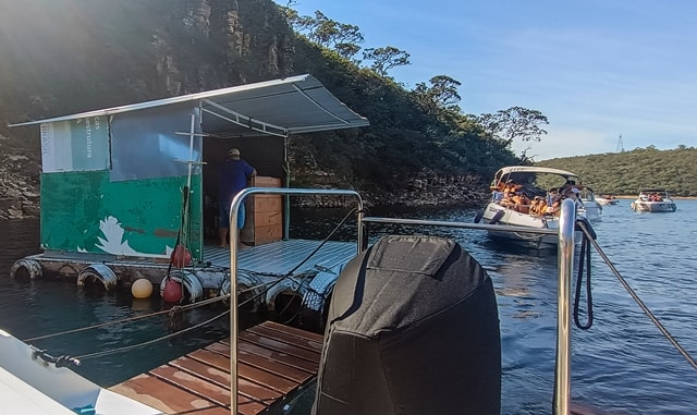 Controle de entrada da embarcação em ponto turístico