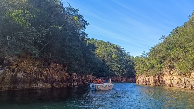 Passeio pelo Lago de Furnas