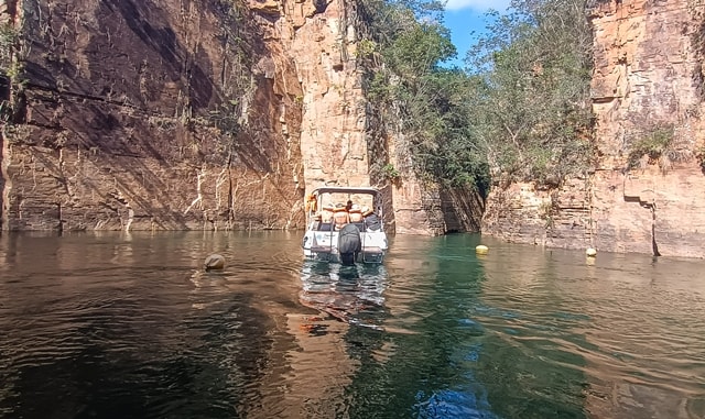 Passeio pelo Lago de Furnas