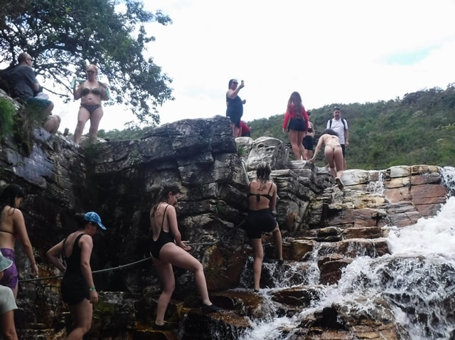 Cachoeira da Pedra Ancorada - ponto de acesso com corda